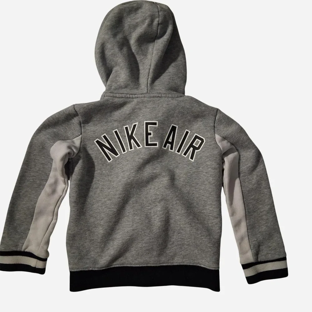 Boys Gray Nike sweatpants with white swoosh logo 3T